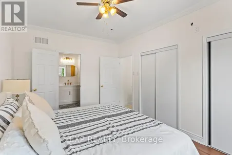 225 Ellis Crescent Milton (de Dempsey) ON L9T 6B5