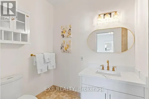 225 Ellis Crescent Milton (de Dempsey) ON L9T 6B5