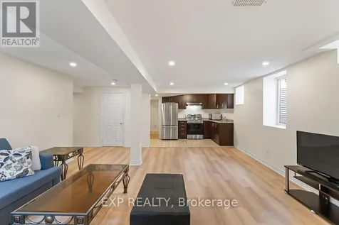 225 Ellis Crescent Milton (de Dempsey) ON L9T 6B5