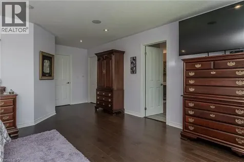2330 Valleyridge Drive Oakville ON L6M 5C7