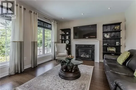 2330 Valleyridge Drive Oakville ON L6M 5C7