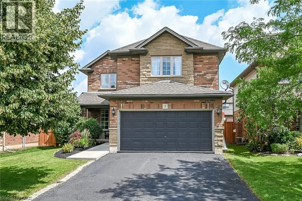 7 Etherington Crescent Binbrook ON L0R 1C0