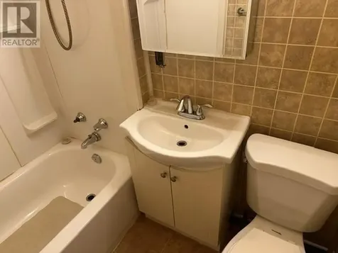 1512 Broadmore Avenue Thunder Bay ON P7C 2Z2