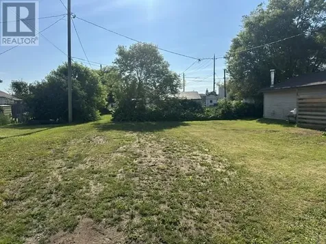 1512 Broadmore Avenue Thunder Bay ON P7C 2Z2