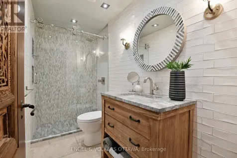40 Boteler Street Ottawa ON K1N 9C8