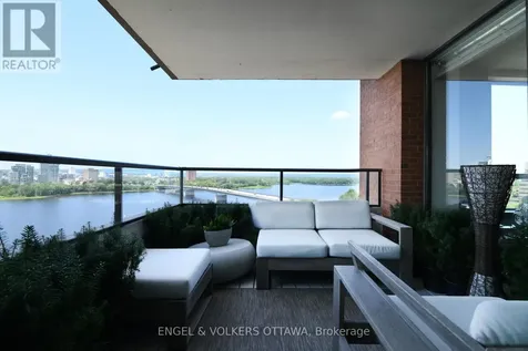 40 Boteler Street Ottawa ON K1N 9C8