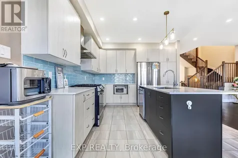 1007 Hydrangea Avenue Ottawa ON K4M 0L4