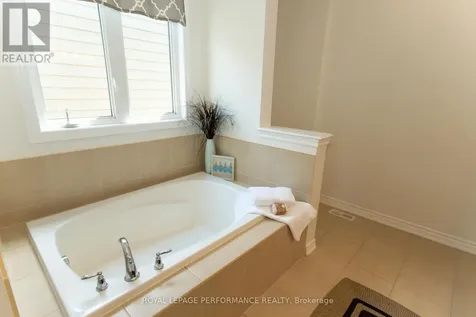 2744 Grand Vista Circle Ottawa ON K2J 0W6
