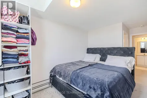 742 Kinstead Pvt Private Ottawa ON K2S 3B3
