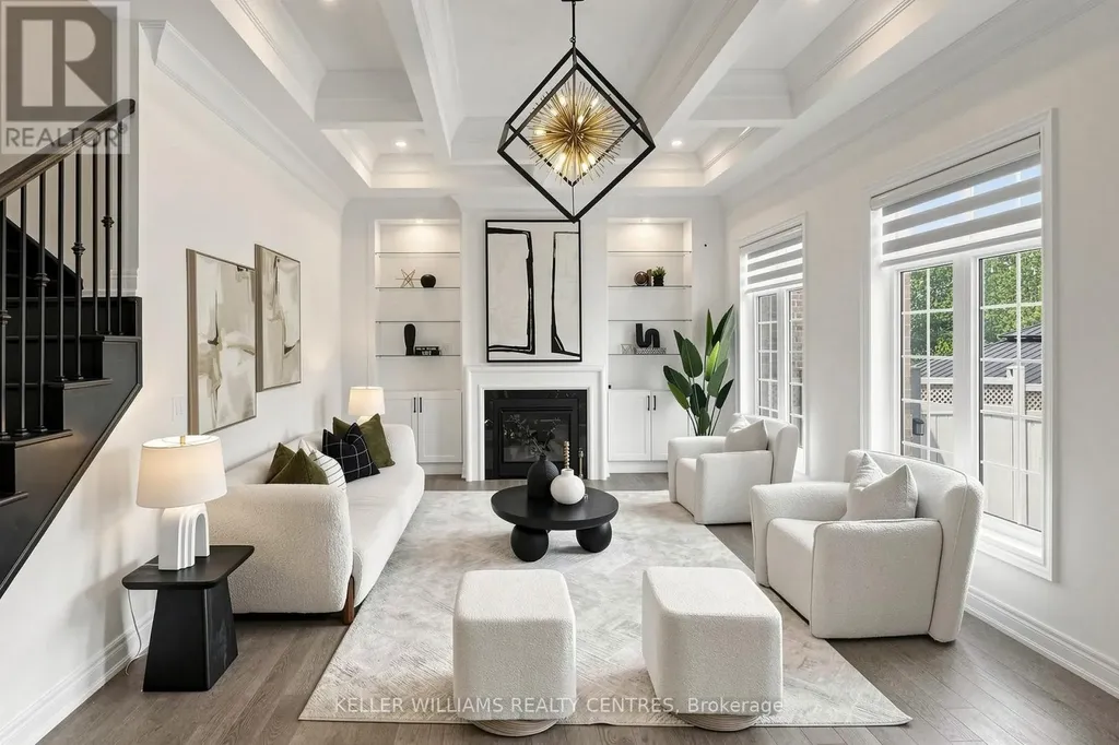 36 Blenheim Circle Whitby ON L1P 0E3