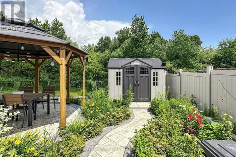 36 Blenheim Circle Whitby ON L1P 0E3