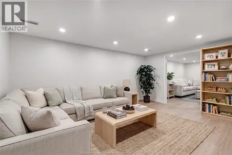 1910 Kent Street Windsor ON N9E 3R3
