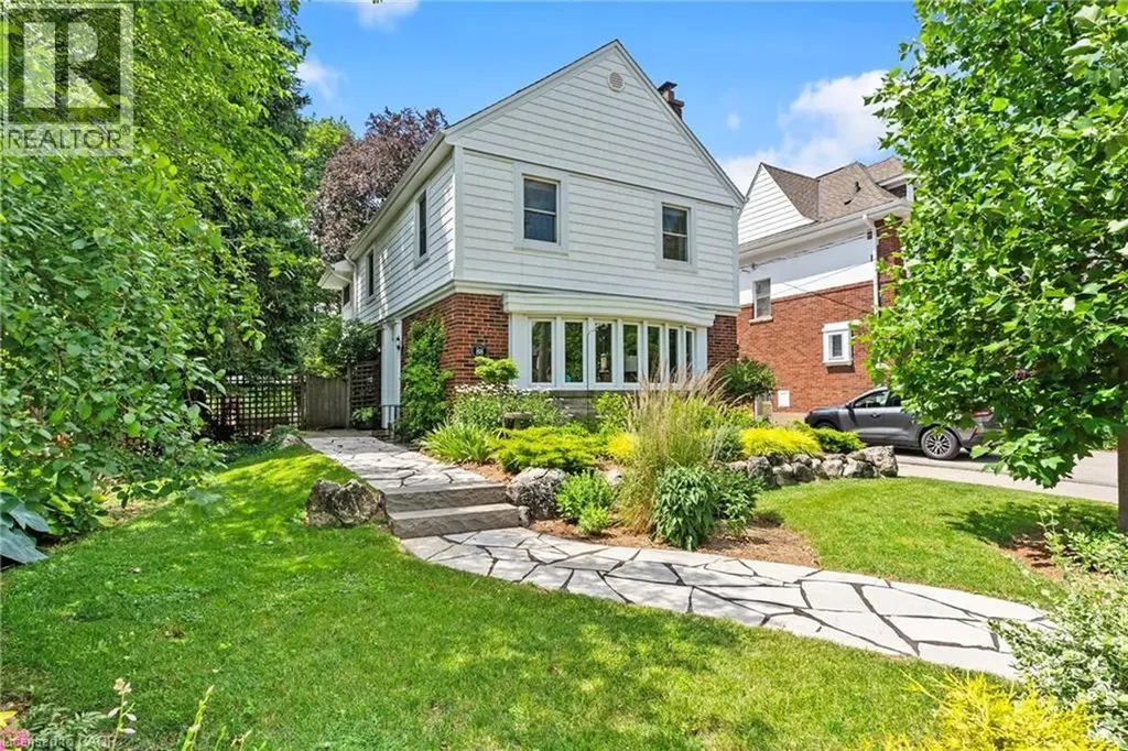 88 Rothsay Avenue Hamilton ON L8M 3G1
