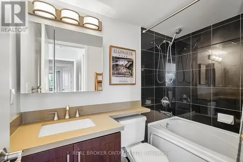 51 Harrison Garden Boulevard Toronto (willowdale East) ON M2N 7G4