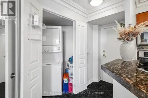 51 Harrison Garden Boulevard Toronto (willowdale East) ON M2N 7G4