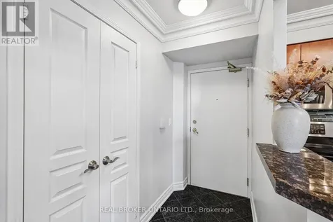 51 Harrison Garden Boulevard Toronto (willowdale East) ON M2N 7G4