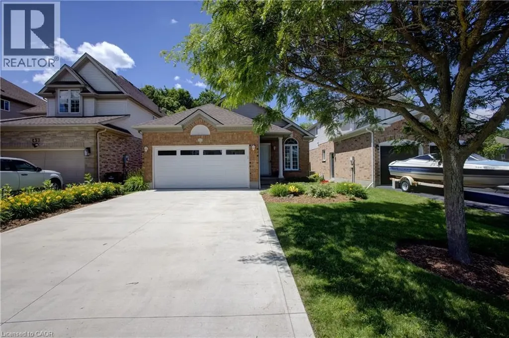 439 Woodrow Drive Waterloo ON N2T 2V6