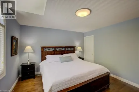 439 Woodrow Drive Waterloo ON N2T 2V6
