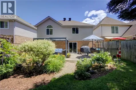 439 Woodrow Drive Waterloo ON N2T 2V6