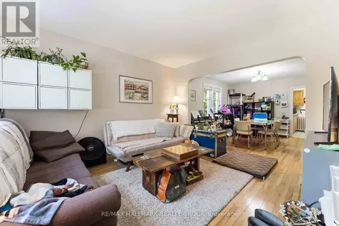 1079 North River Road Ottawa ON K1K 3V9