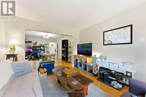 1079 North River Road Ottawa ON K1K 3V9