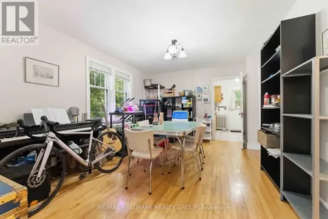 1079 North River Road Ottawa ON K1K 3V9