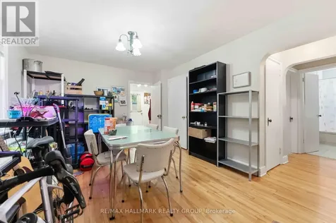 1079 North River Road Ottawa ON K1K 3V9