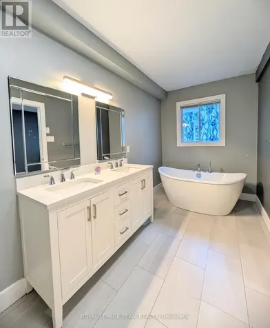 44 Spadina Avenue Ottawa ON K1Y 2B6