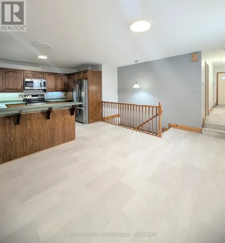 44 Spadina Avenue Ottawa ON K1Y 2B6