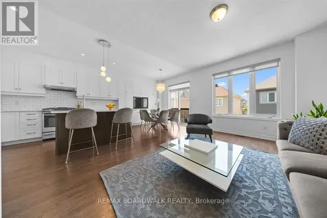 446 Meadowbreeze Drive Ottawa ON K2M 0L1