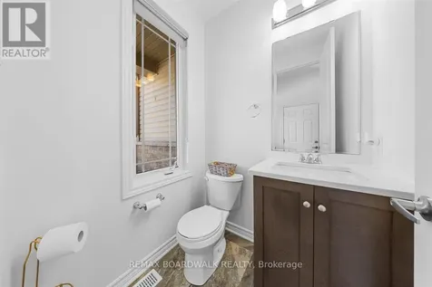 446 Meadowbreeze Drive Ottawa ON K2M 0L1