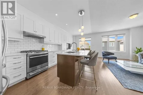 446 Meadowbreeze Drive Ottawa ON K2M 0L1