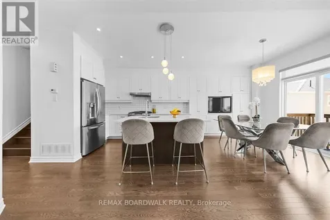 446 Meadowbreeze Drive Ottawa ON K2M 0L1