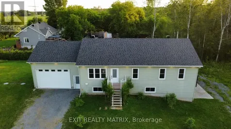 21992 Beauchamp Drive South Glengarry ON K0C 1Z0