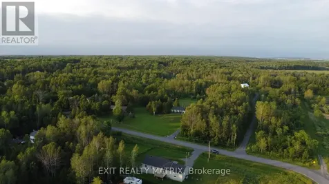 21992 Beauchamp Drive South Glengarry ON K0C 1Z0
