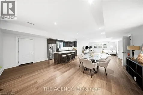 1098 Lakeshore Road West Oakville ON L6L 1E9