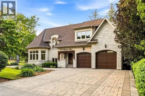 1098 Lakeshore Road West Oakville ON L6L 1E9