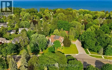1098 Lakeshore Road West Oakville ON L6L 1E9