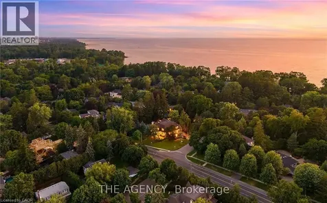 1098 Lakeshore Road West Oakville ON L6L 1E9