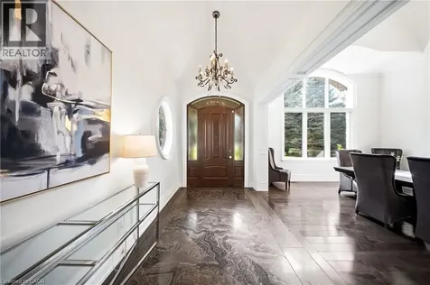 1098 Lakeshore Road West Oakville ON L6L 1E9