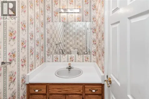 381 Kerman Avenue Grimsby ON L3M 5C4