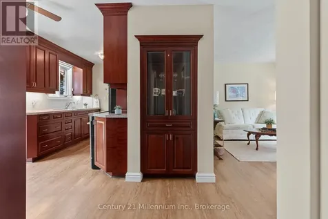 128 7th Avenue East Owen Sound ON N4K 2W7