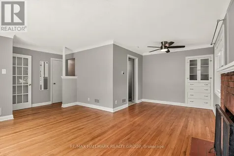 427 Pleasant Park Road Ottawa ON K1H 5M9