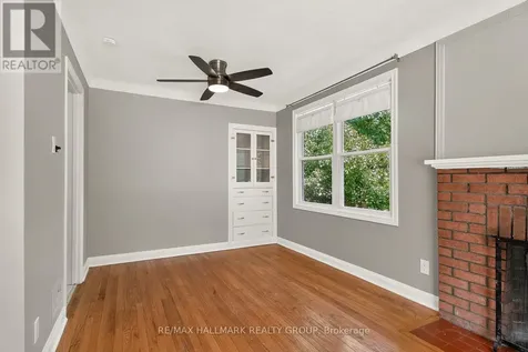 427 Pleasant Park Road Ottawa ON K1H 5M9