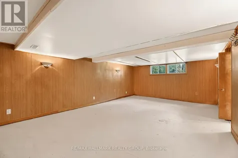 427 Pleasant Park Road Ottawa ON K1H 5M9