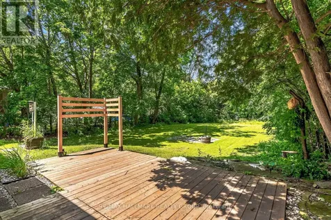 427 Pleasant Park Road Ottawa ON K1H 5M9