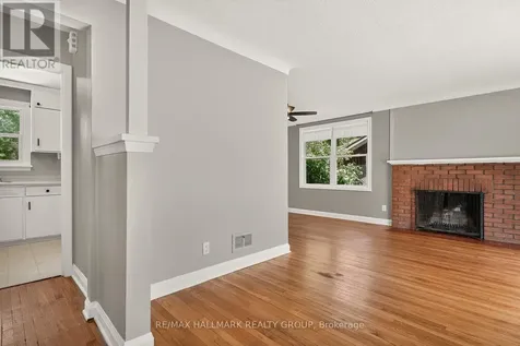 427 Pleasant Park Road Ottawa ON K1H 5M9