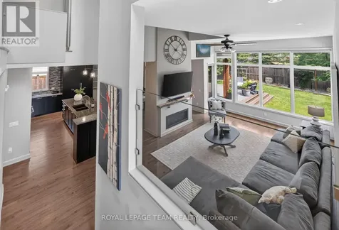 252 Sunnyridge Crescent Ottawa ON K2M 0H3