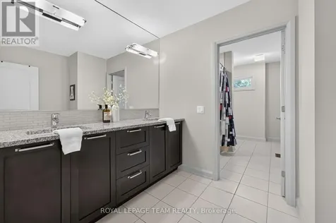 252 Sunnyridge Crescent Ottawa ON K2M 0H3