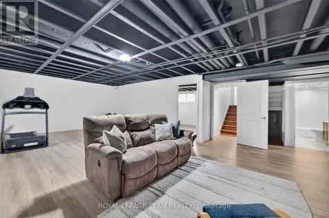 252 Sunnyridge Crescent Ottawa ON K2M 0H3
